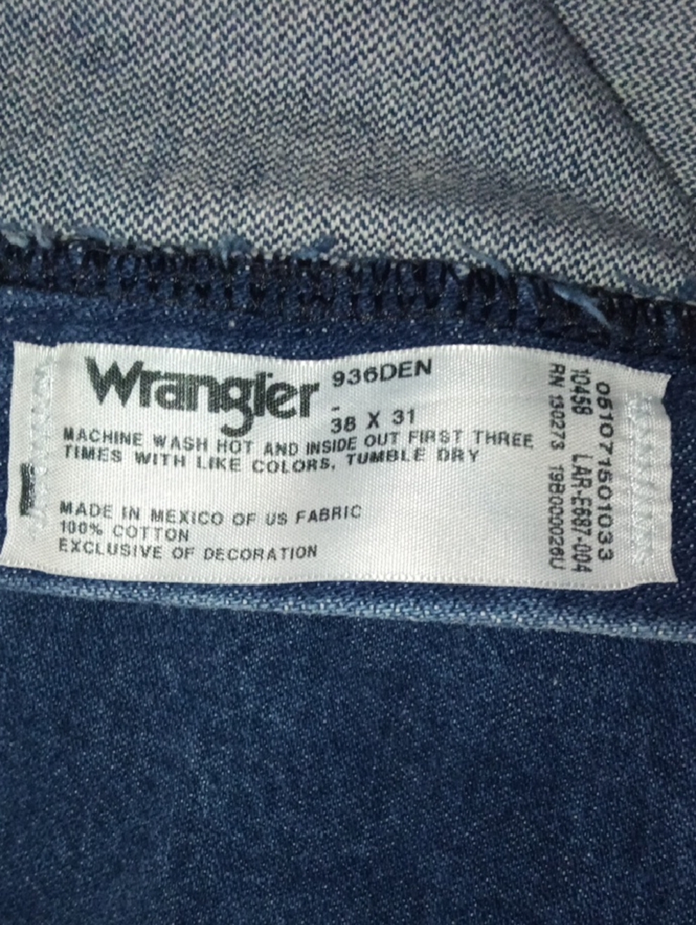 Wrangler Men's Bootcut Jeans in Blue Denim - Picture 2 of 6